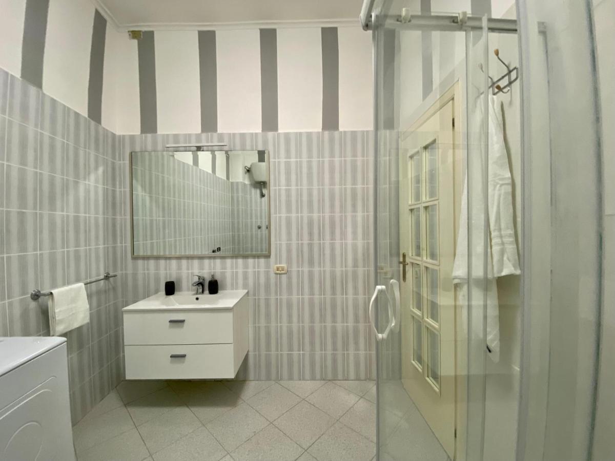 Avolina'S Apartment Наполи Екстериор снимка